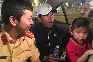 ‘Nghề tay trái’ của cảnh sát giao thông