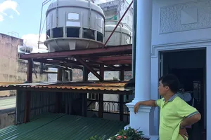 Mất ngủ vì tiếng ồn từ cơ sở sản xuất nước đá