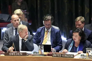 Anh nhờ Interpol bắt nghi can đầu độc điệp viên Nga