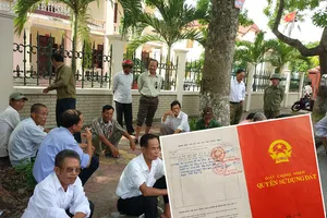 Xã ‘quên’ trả giấy đỏ cho dân suốt 20 năm