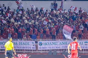 Lay lắt ánh đèn sân Thống Nhất