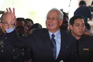 Cựu thủ tướng Malaysia bị khép hàng chục tội danh