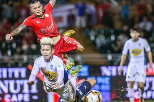 Sai số của bầu Đức và dấu xe đổ của HA Gia Lai