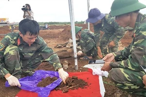 Cất bốc 33 bộ hài cốt liệt sĩ tại Quảng Trị