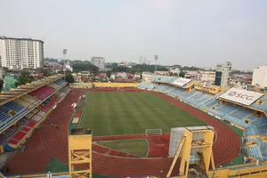 Đất vàng sân Hàng Đẫy: Sao không đấu thầu?