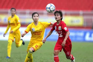 Tám lạng và nửa cân ở bán kết giải vô địch nữ