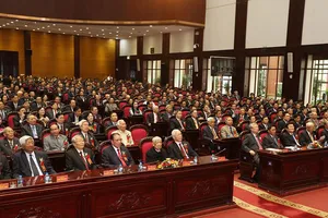 Trên nghiêm, dưới đâu dám ‘một tay che cả bầu trời’