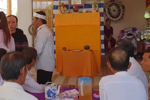 Gia đình chủ nhà nghỉ đề nghị khởi tố vụ án