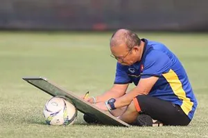 HLV Park Hang-seo và canh bạc AFF Cup