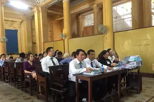 ‘Bị cáo không nhìn thấy tiền, chỉ làm theo chỉ đạo’