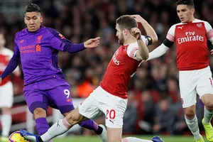 Cám ơn Klopp, Emery đưa Arsenal - Liverpool thành đôi công
