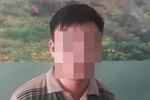 Người dân cám ơn công an đã giải cứu