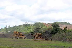 Thi hành án bán… đất công