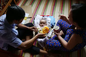 Vợ sinh con, chồng được nghỉ nhiều lần