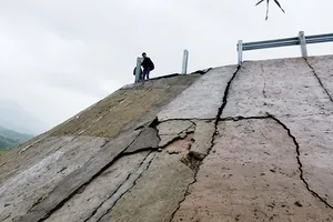 Dân lo lắng vì khu định cư chưa ở đã hư hỏng