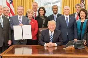 Nội các ông Trump: Kẻ ở, người phải đi