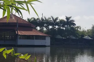 Công viên văn hóa thành nhà hàng, tiệm game