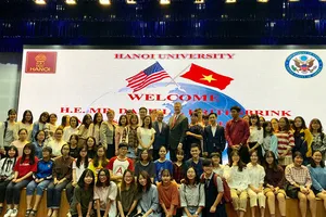 Đại sứ Hoa Kỳ nói chuyện với sinh viên về quan hệ Việt-Mỹ