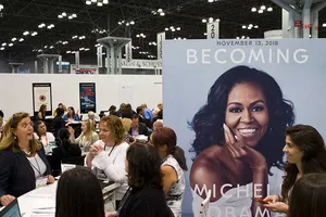 Bí kíp để bà Obama viết sách hốt vài chục triệu đô