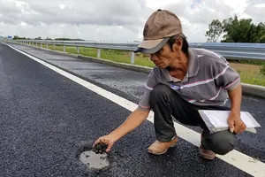 Cao tốc 34.500 tỉ: Sửa ở Quảng Nam, hư ở Quảng Ngãi