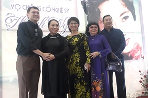 Lễ giỗ hoa hồng nhớ nghệ sĩ Thanh Nga