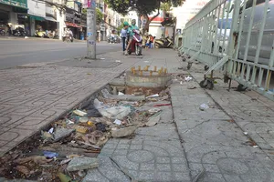 Vỉa hè không an toàn