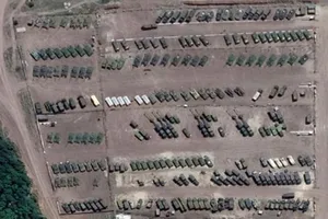 Ảnh vệ tinh: Nga đưa khí tài đến biên giới với Ukraine