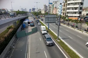 TP.HCM: Cuối năm lại cấp tập đào đường