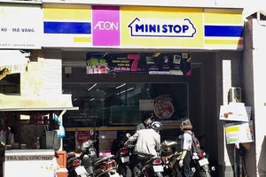 Vào cửa hàng tiện lợi, mất xe: Ai đền?