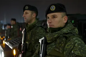 Mỹ, NATO chỏi nhau chuyện Kosovo định lập quân đội