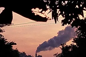 Bình Chánh: Dân than ngạt thở vì khói