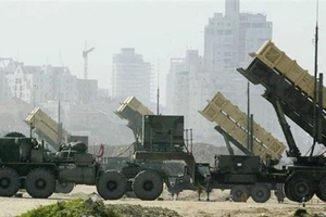 Nhòm Patriot Mỹ, ngó S-400 Nga, Thổ Nhĩ Kỳ nói gì?