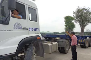 Học và thi lấy bằng lái ô tô ngày càng khó