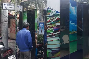 Nhà vệ sinh thông minh ở khu trung tâm TP.HCM có gì?