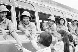 ‘Cứ thế mà đeo ba lô, lên xe rồi đi’