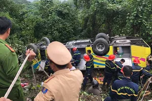 Nguyên nhân ban đầu xe chở sinh viên rơi ở đèo Hải Vân