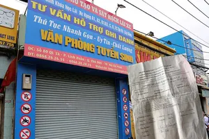 Hàng trăm người tố trung tâm đào tạo lái xe dỏm