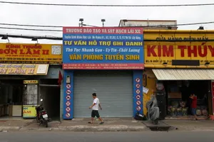 Cơ sở đào tạo lái xe dỏm: Có dấu hiệu tội lừa đảo