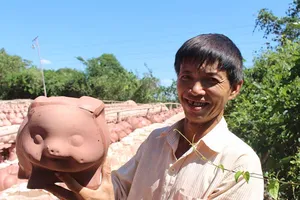 Heo đất Bình Dương ùn ùn xuất xưởng đón Tết 