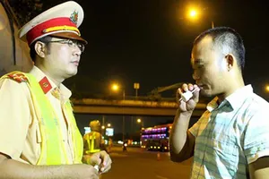 Ngày đầu theo chân lực lượng xử lý tài xế dùng ma túy