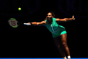 Dẫn 5-1, Serena ‘đứng hình’ thua ngược 5-7 và bị loại