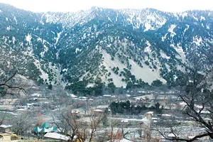 Ngôi làng cổ tích giữa vùng chiến sự