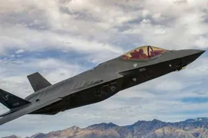 Tàu sân bay Anh chở ‘tia chớp’ F-35 vào biển Đông