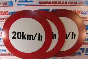 Trường hợp nào buộc phải giảm tốc độ xe?