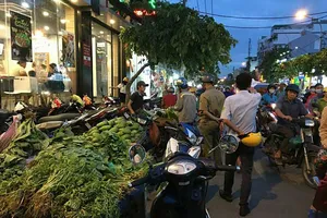 Lòng dân phải thuận, dẹp chợ mới xong!