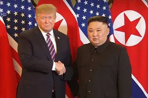 Thượng đỉnh Mỹ-Triều: Cú bắt tay lịch sử tại Hà Nội