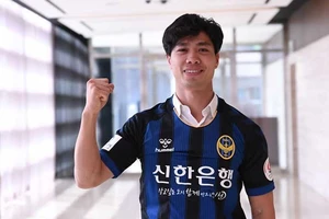 Khi fan làm khổ thần tượng…