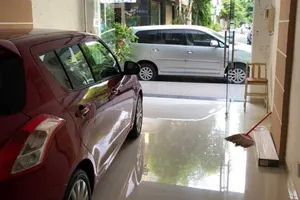 Chủ ô tô ‘khổ nhất’ Sài Gòn