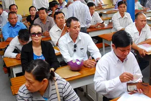 Thực hư chuyện mất bằng lái phải thi lại