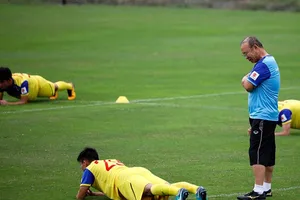 U-23 Việt Nam vã mồ hôi nhưng đầy ắp tiếng cười